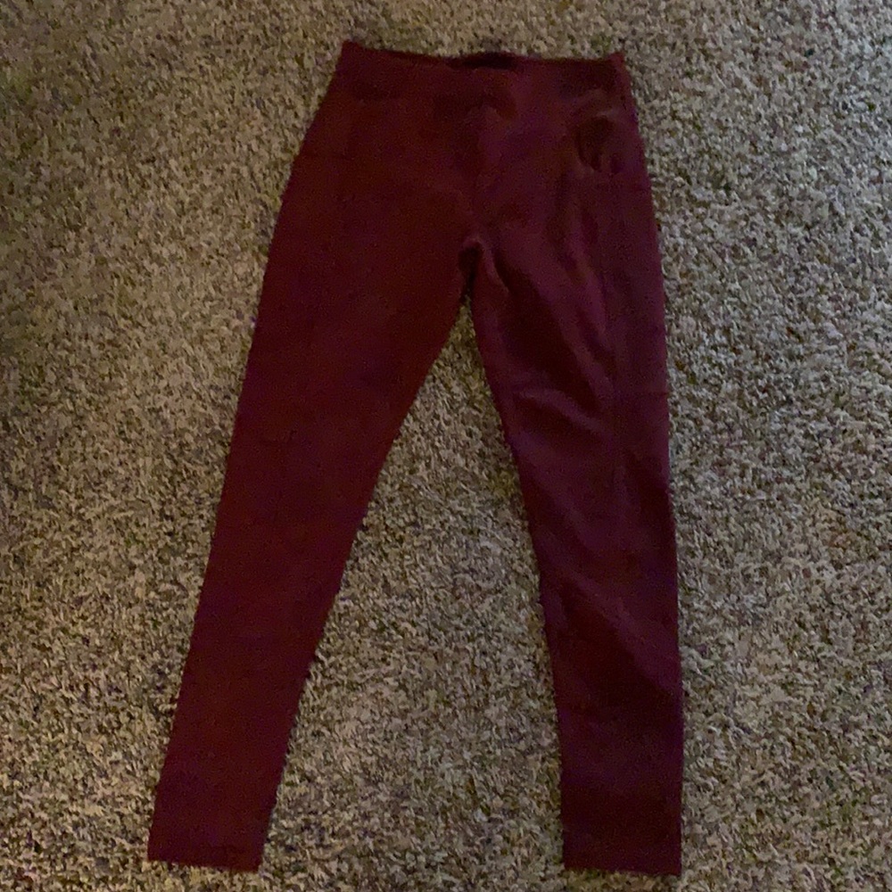 Maroon leggings